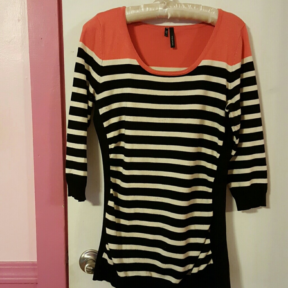 Woman's black and white dress top